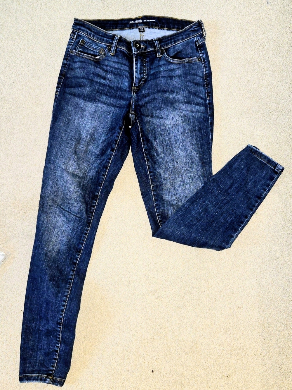 INC Dark Blue Mid Rise Stretch Skinny Jeans Med Dark Wash Comfy Size 2 / 26